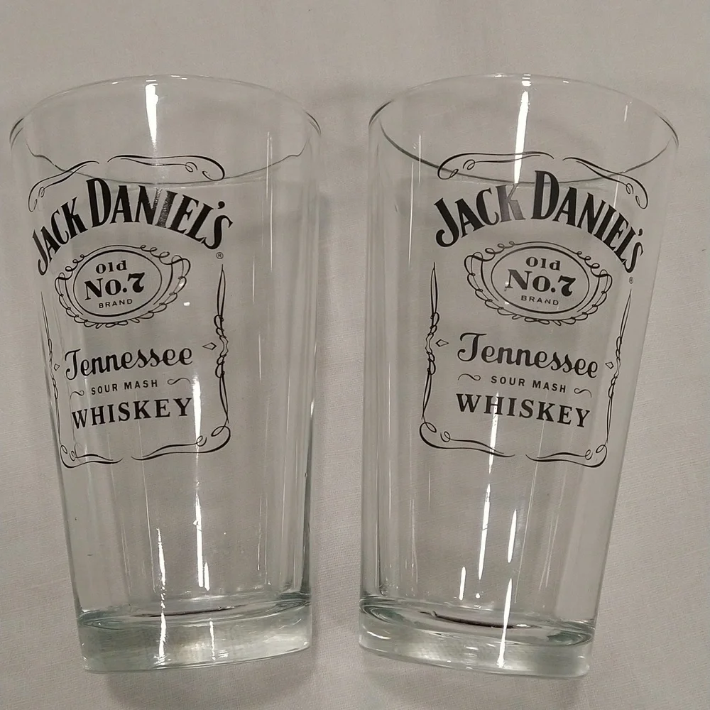 Vintage pair Jack Daniels old no. 7 whiskey glasses 6 inches tall barware